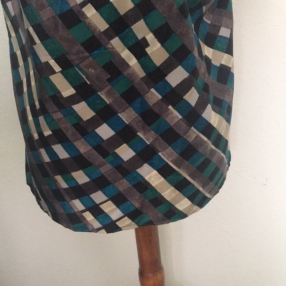 Women’s Silk Blouse - Picture 4 of 12